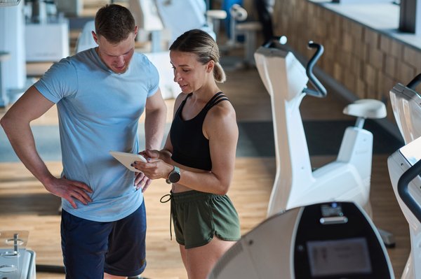 Maîtriser l'analyse de programmes sportifs pour évoluer efficacement