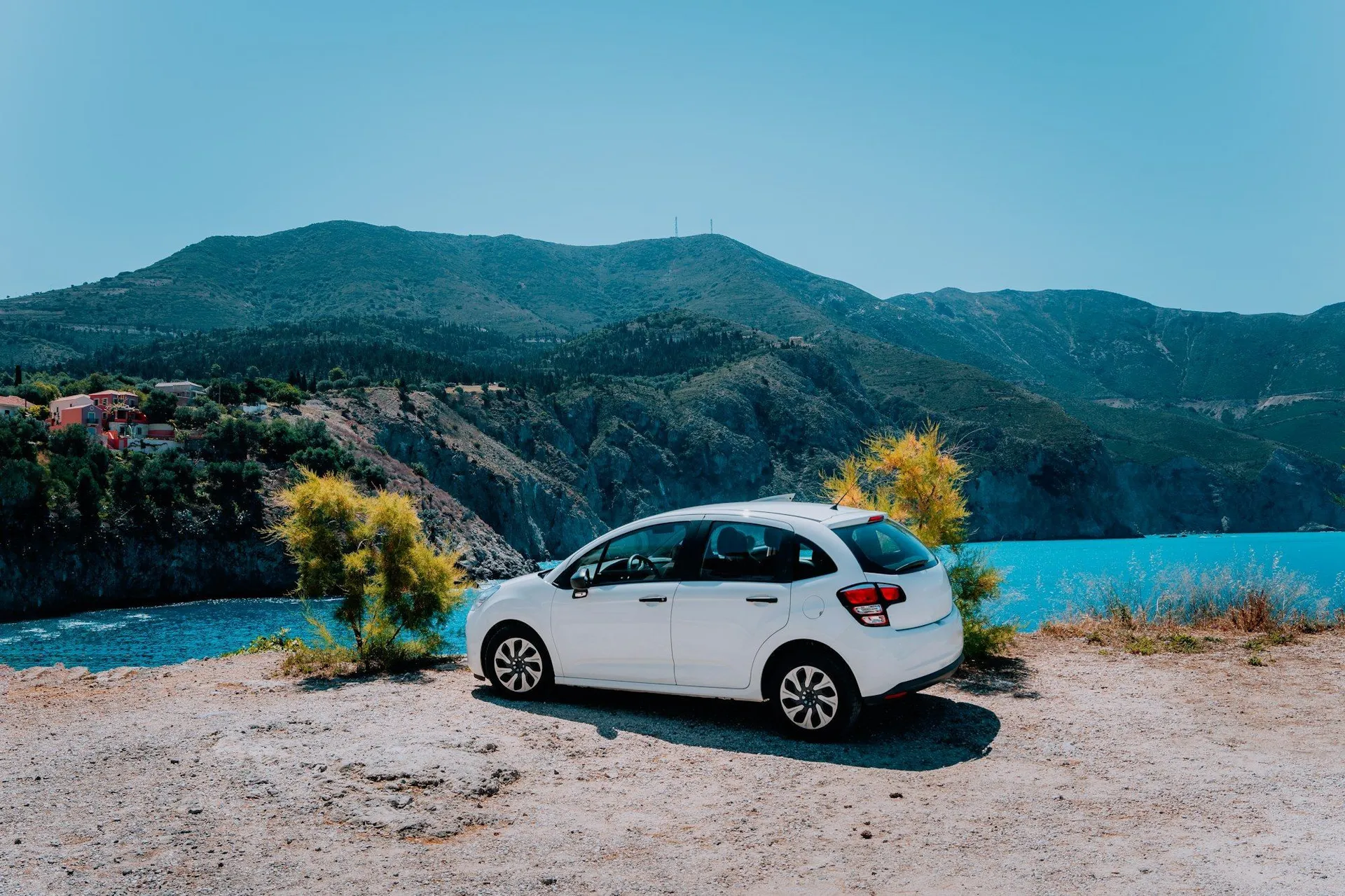 Louez une voiture à Lyon : pratique et économique !